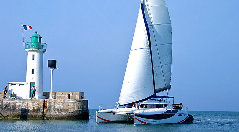 Découvrez Fort Boyard, l'île d'Aix et la Rochelle lors d'une balade en mer depuis l'île de Ré et l'hôtel Parasol